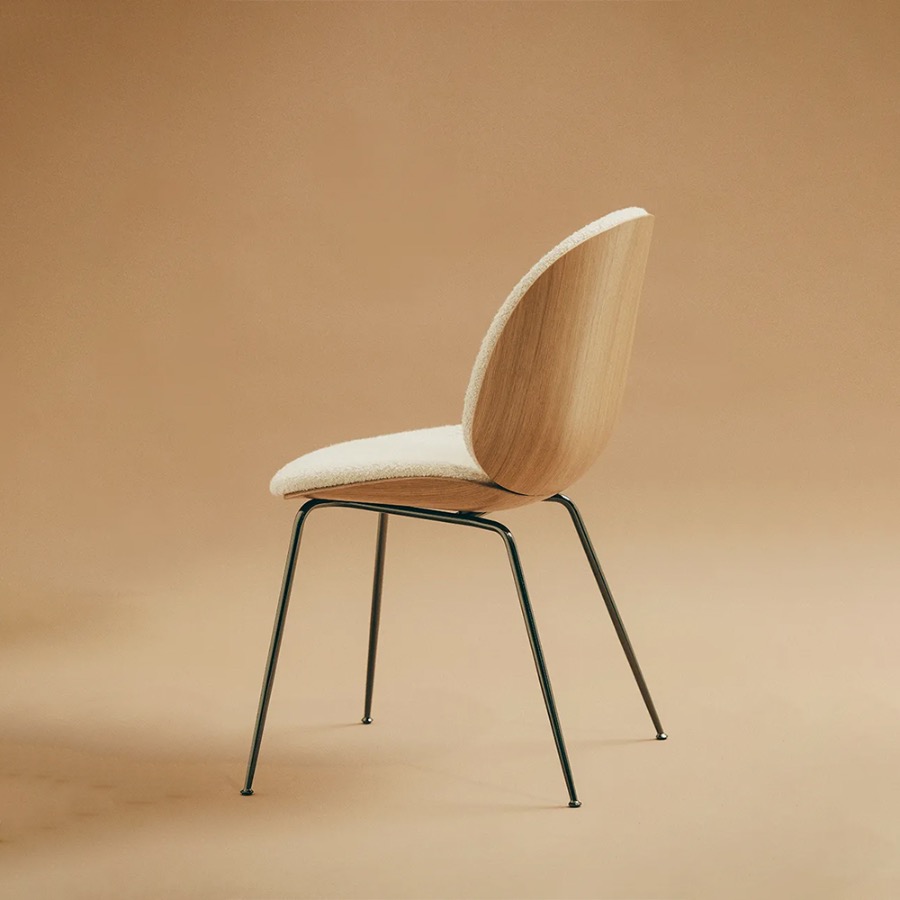 구비 비틀 다이닝 체어 Beetle Dining Chair Front Upholstered Black Chrome Frame/Oak/Karakorum001