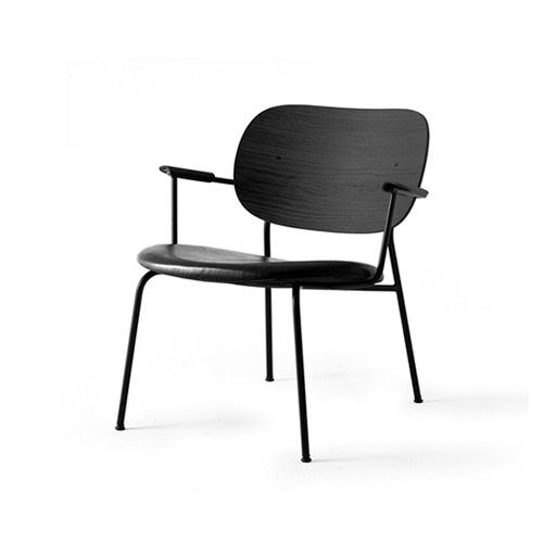 오도 코펜하겐 코 라운지 체어 Co Lounge Chair, Seat Upholstered Black Steel / Black Oak / Dakar 0842